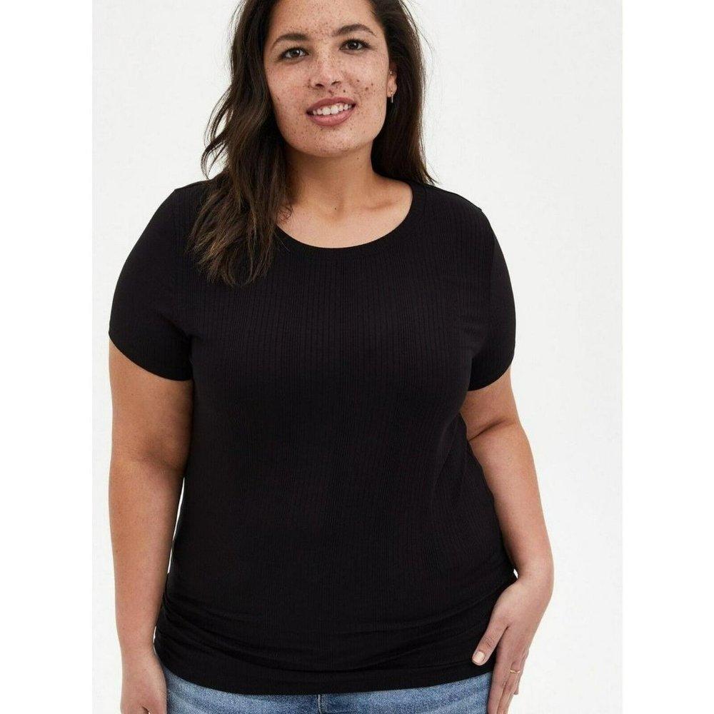 Torrid Top‎ Size 4X Black Slim Fit Ribbed Crew Neck Tee Minimalist Classic